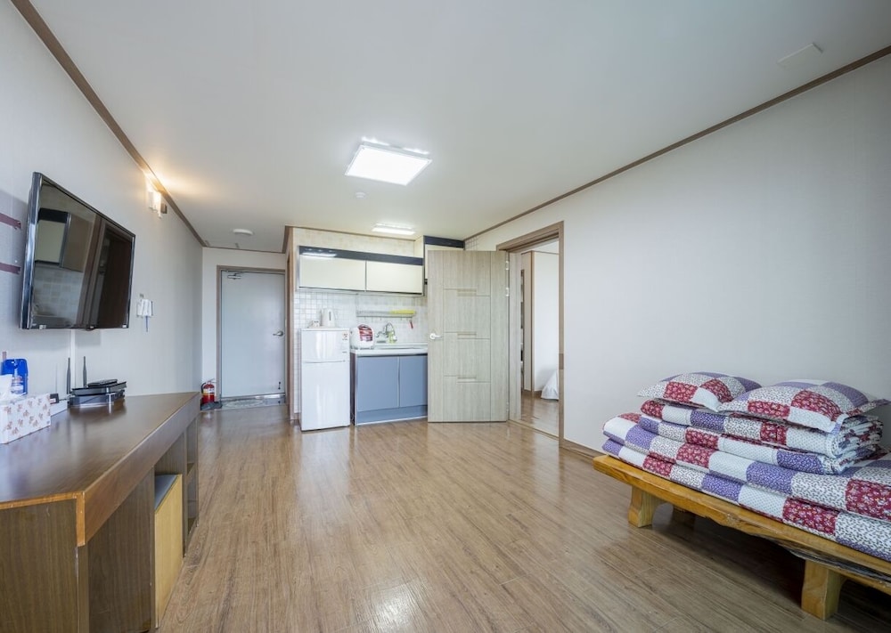 B. Pension Type (2 Bedrooms) photo 3