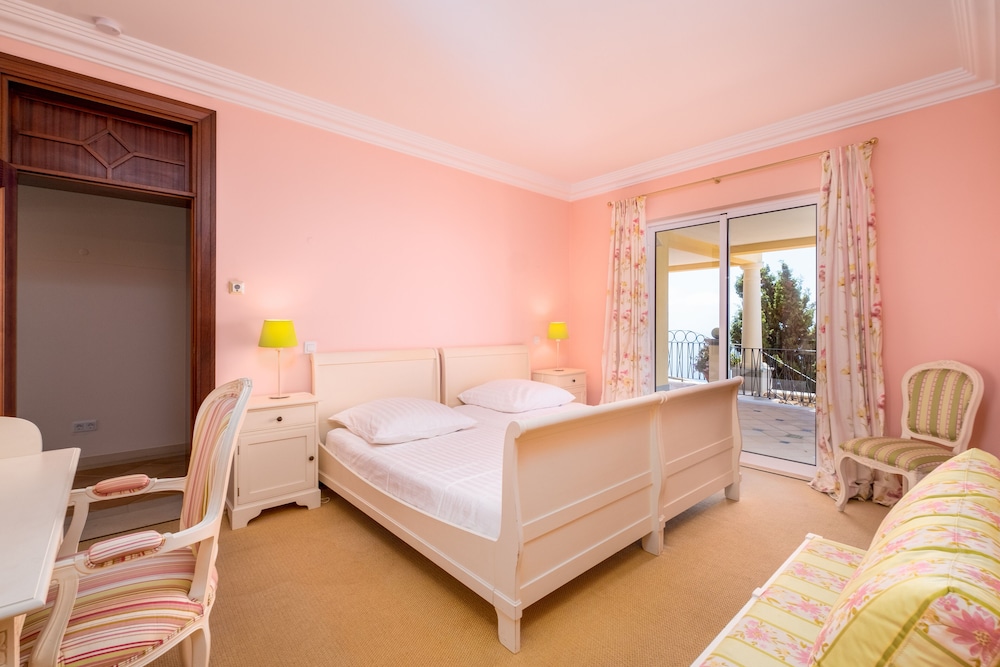 Three Bedroom Villa with Private Pool