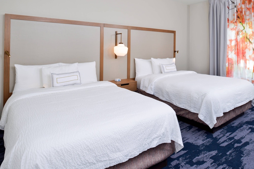 Suite, Multiple Beds - Photo 4