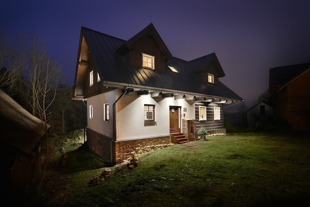 Villa photo 2