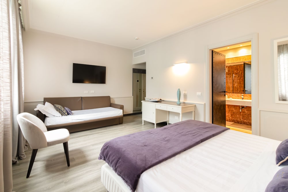 Deluxe Quadruple Room photo 3