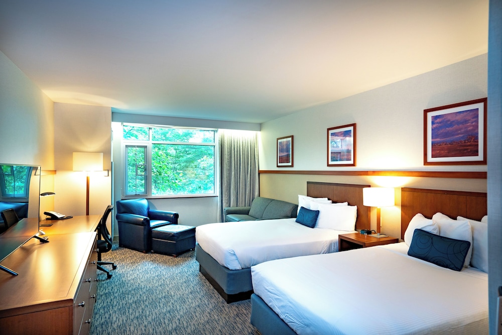 Deluxe Room, 2 Queen Beds - Photo 3