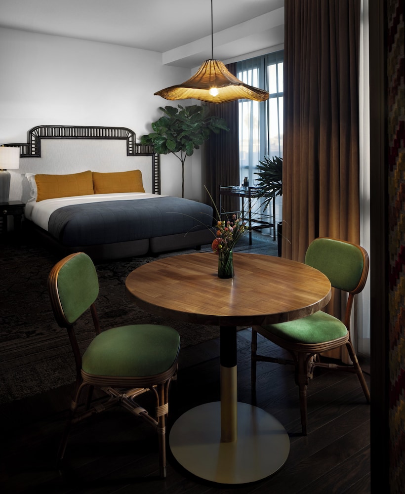 Superior Suite, 1 King Bed (Park Suite)