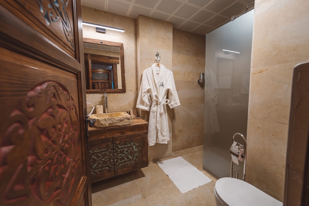 Deluxe Suite photo 2