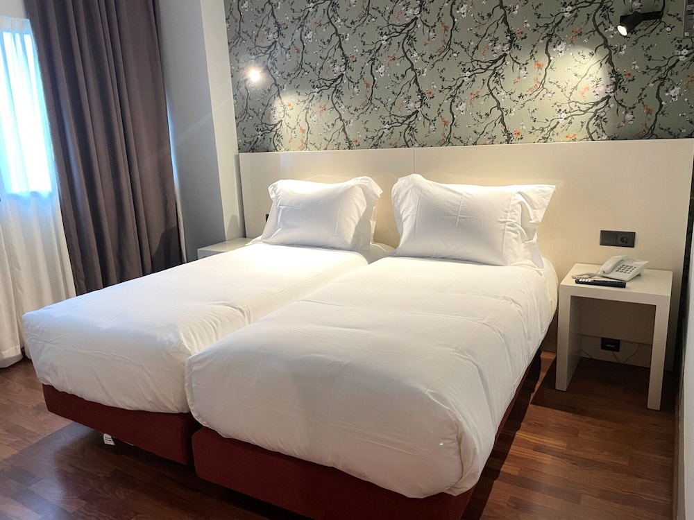 Standard Apartment, Ensuite, City View - Photo 1