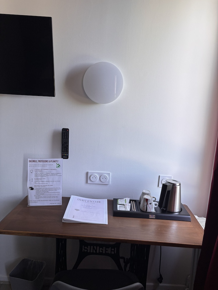 Standard Double Room (140 cm bed) - Photo 4