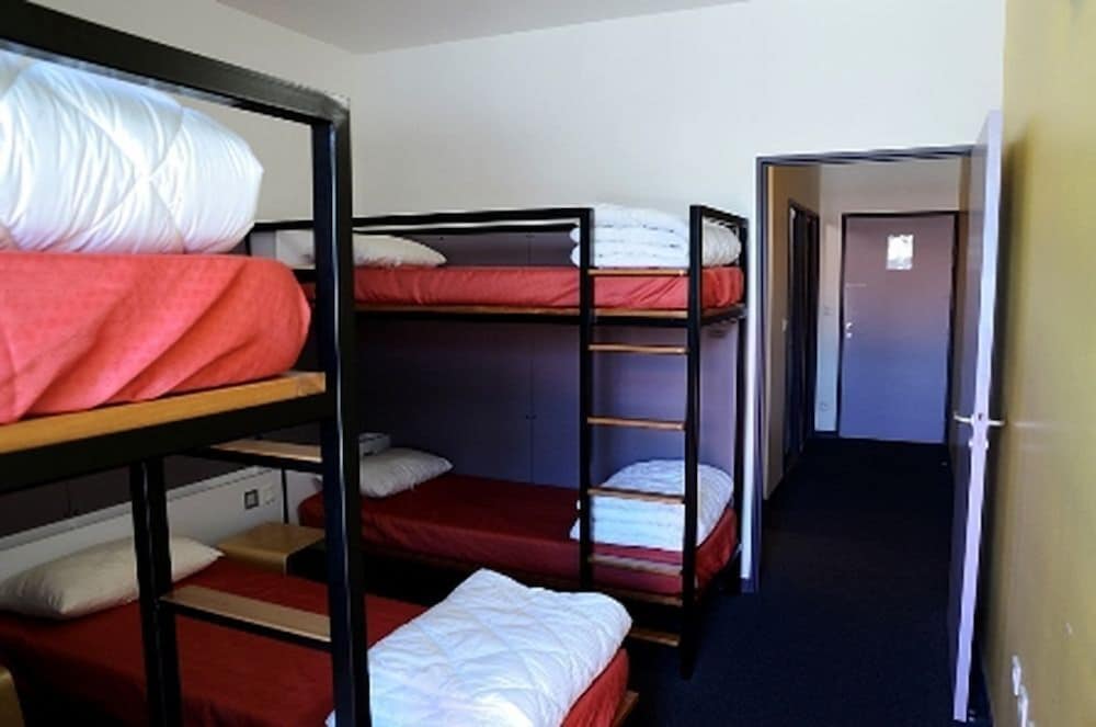 Shared Dormitory, 1 bed in a room with 5 beds photo 1