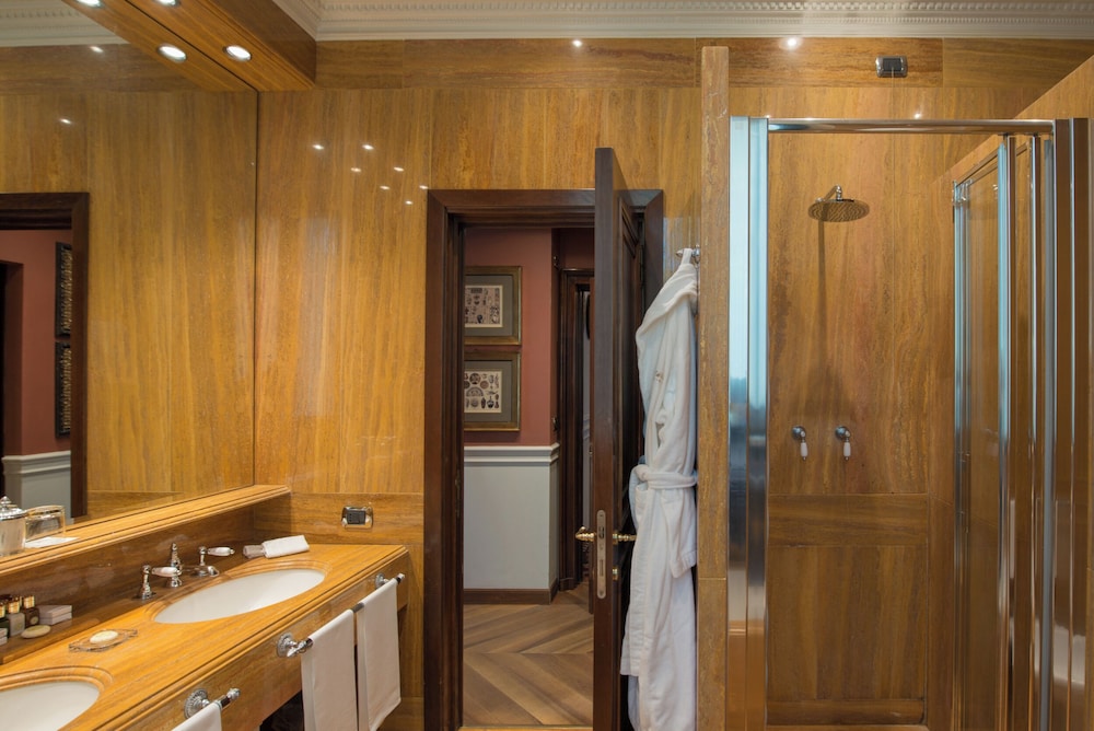 Junior Suite - Photo 9