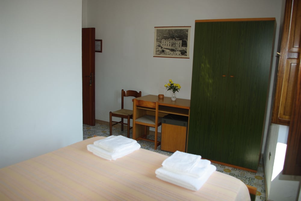 Deluxe Room, Balcony, Sea View photo 1