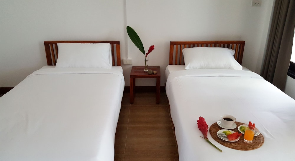 Standard Twin Bed Mountain View photo 3
