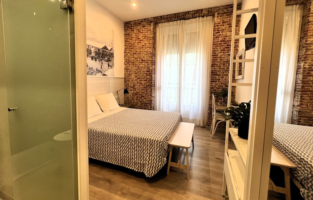 Superior Double Room (Exterior) - Photo 19