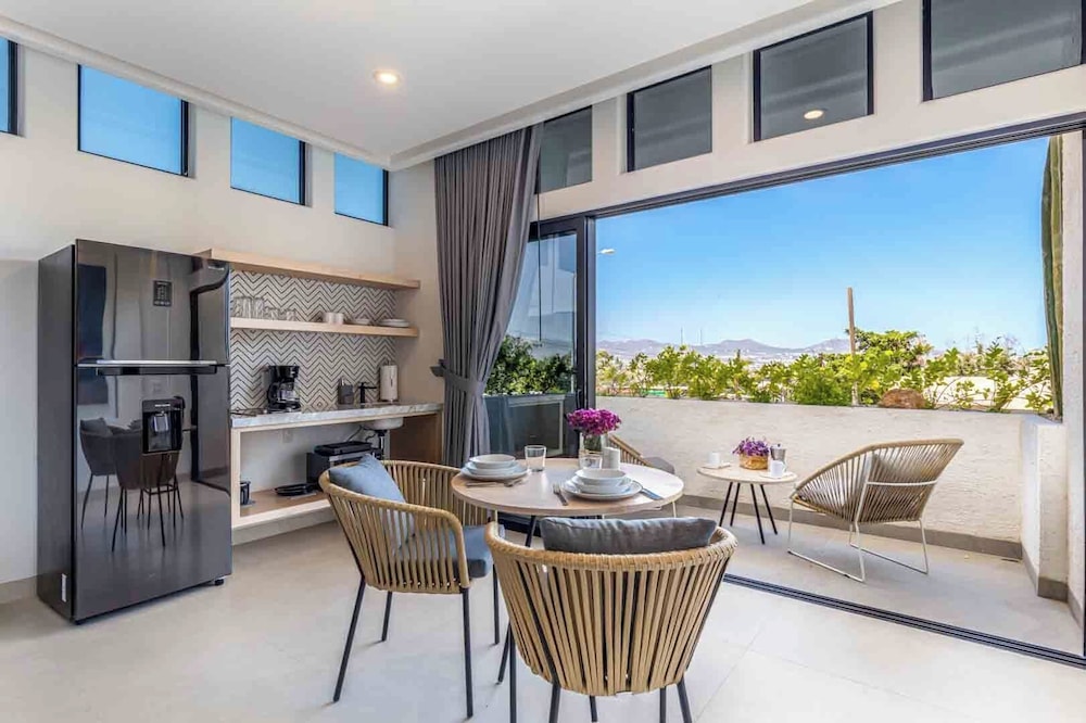Studio Suite, 2 Queen Beds, City View