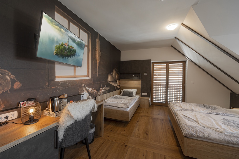 Comfort Triple Room photo 2