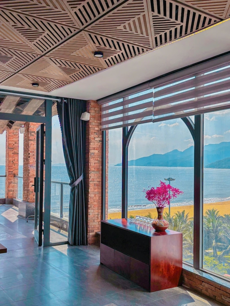 Family Shared Dormitory, Multiple Beds, Sea View photo 3