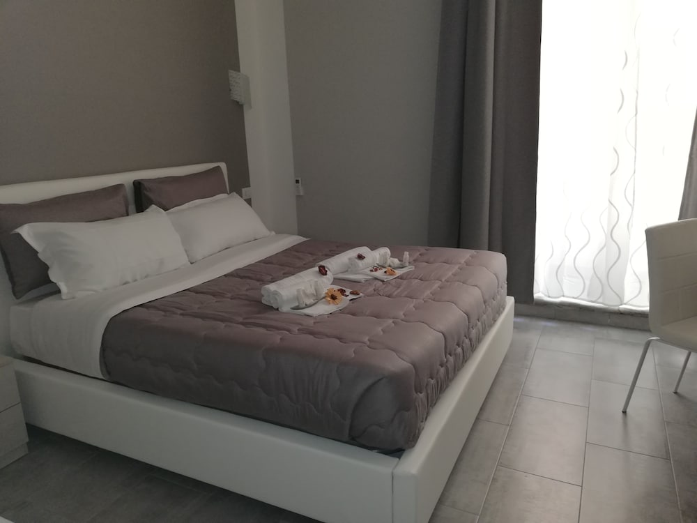 Standard Double Room photo 2