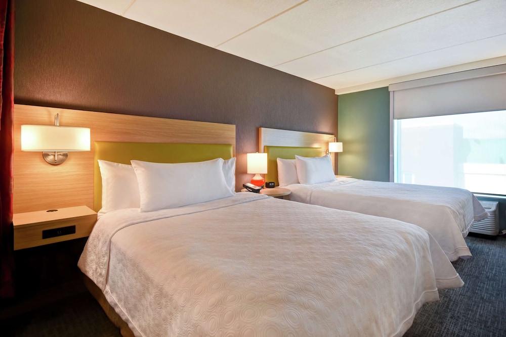 Studio, 2 Queen Beds, Accessible (Roll-In Shower)