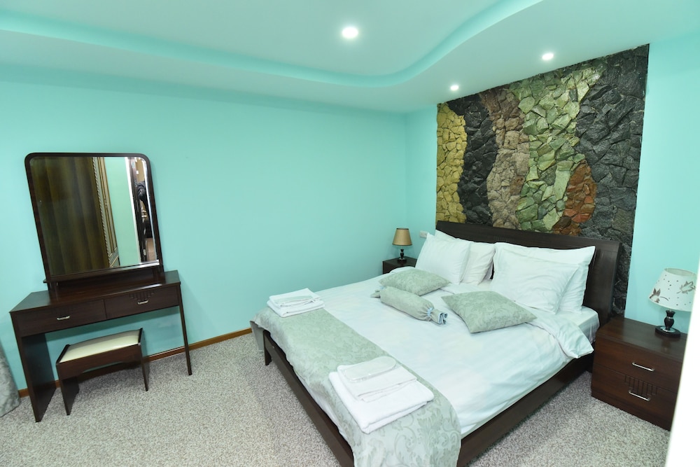 Premium Apartment, 1 Queen Bed, Balcony, Garden View photo 3