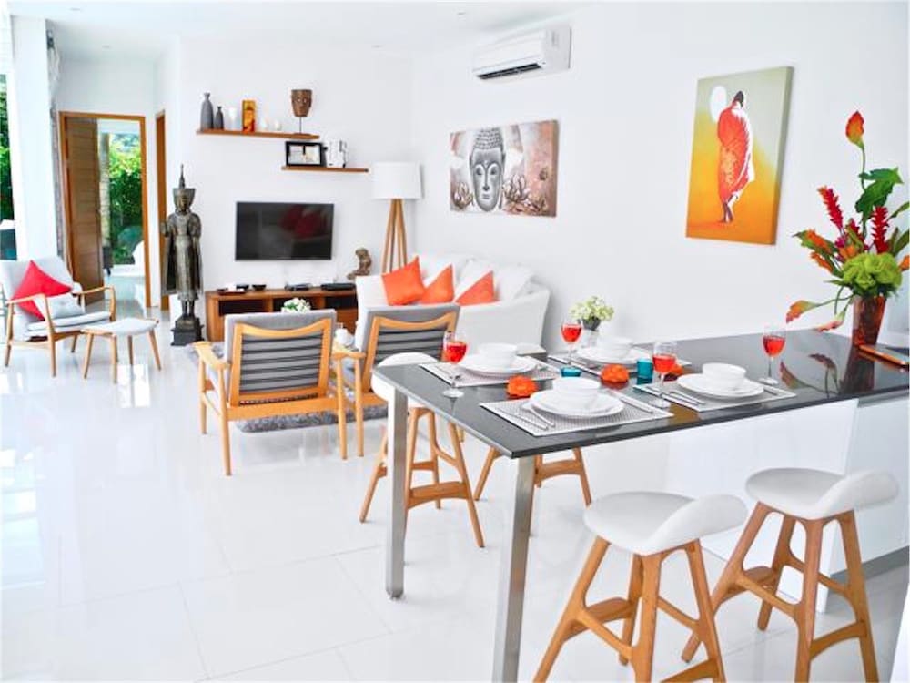 Villa, 2 Bedrooms, Poolside photo 2