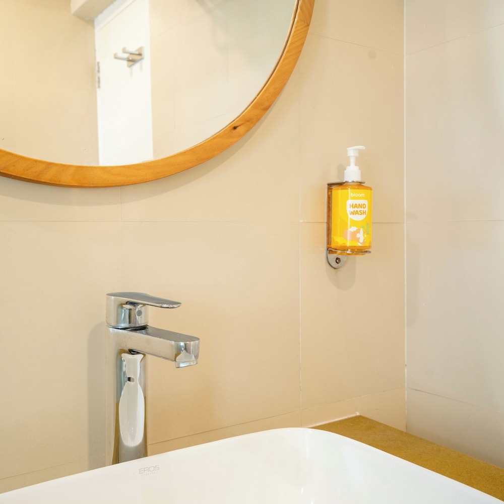 Standard Twin Room - Photo 2