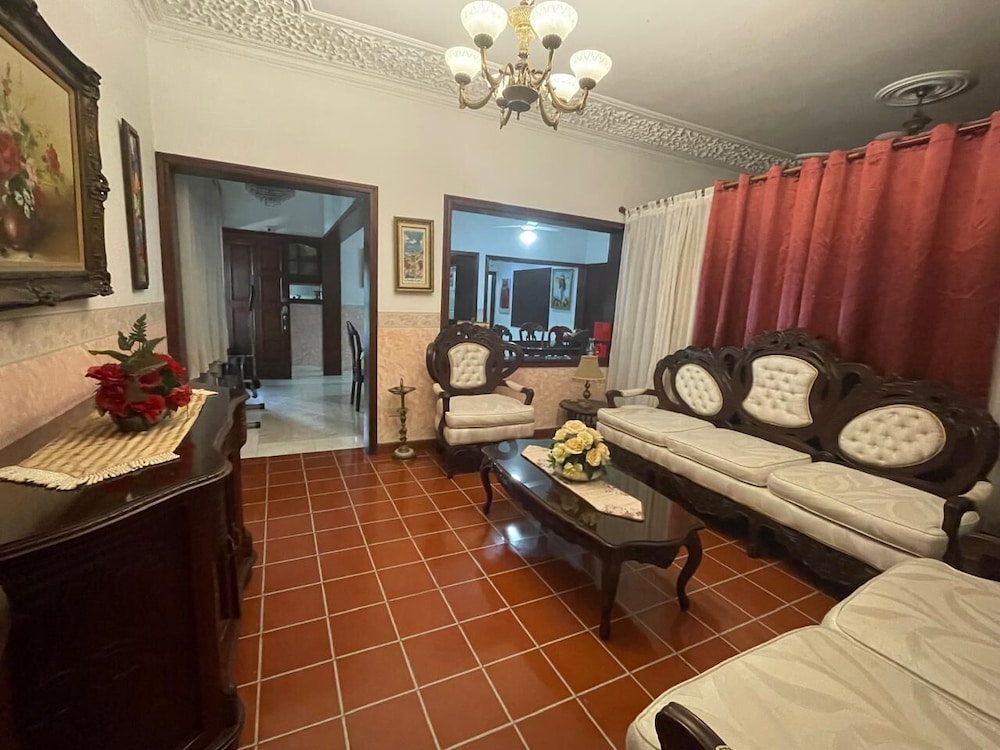 Family Apartment, 4 Bedrooms