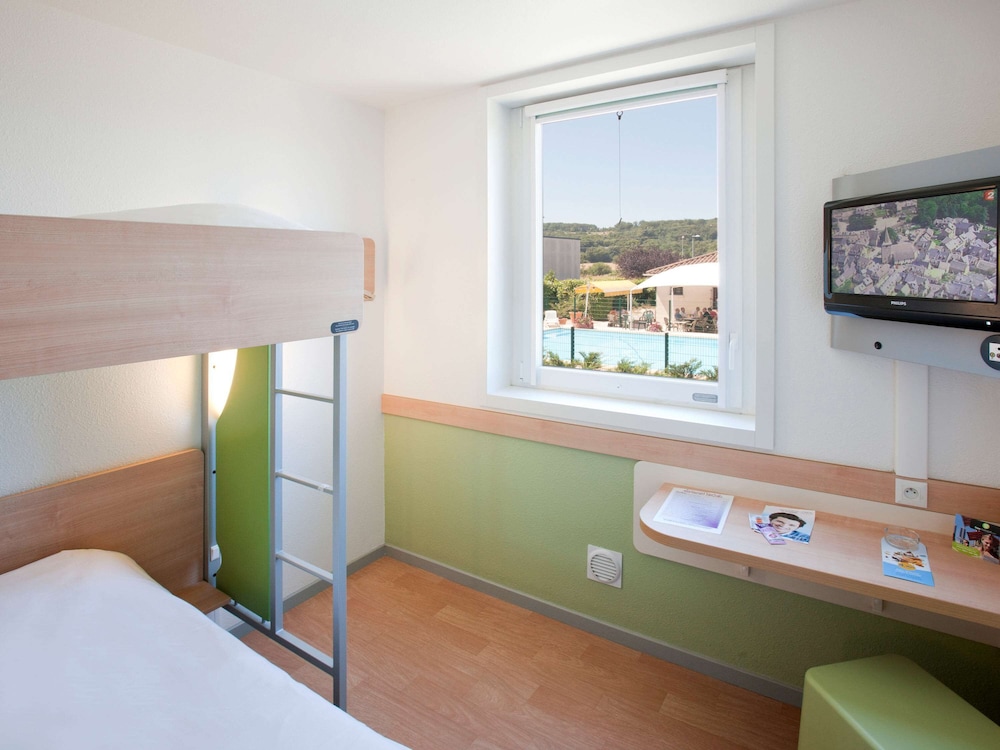 Triple Room, Multiple Beds - Photo 2