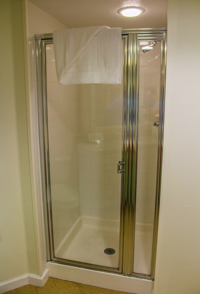 Apartment, 2 Bedrooms, Partial Ocean View - Photo 17