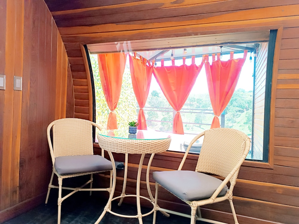 Deluxe Cabin, 1 Queen Bed, Lake View photo 3