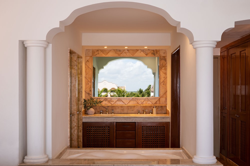 Junior Swim-Up Suite Spa or Pool View photo 3
