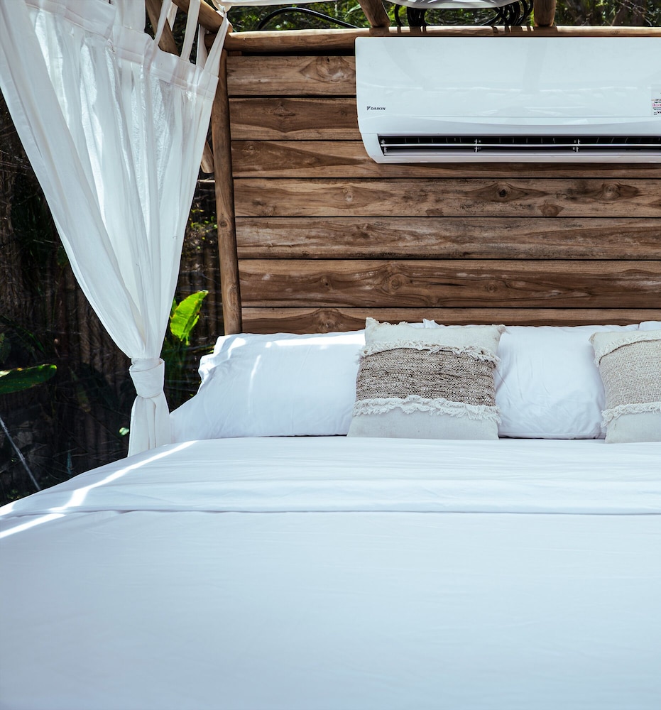 Superior Bubble, Private Pool, 100 m from the ocean