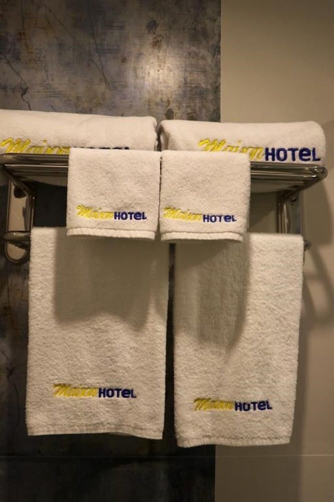 Premium Deluxe Room - Photo 10