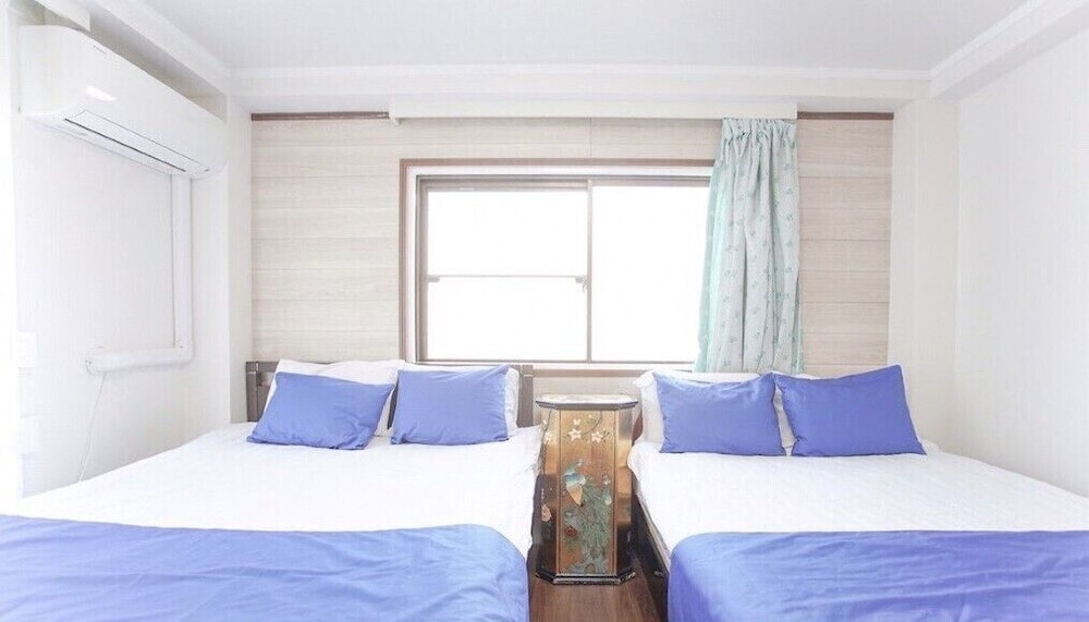 4 Bedroom photo 2