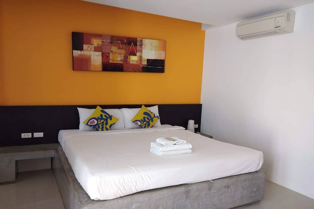 Deluxe Double Room, Pool View photo 3