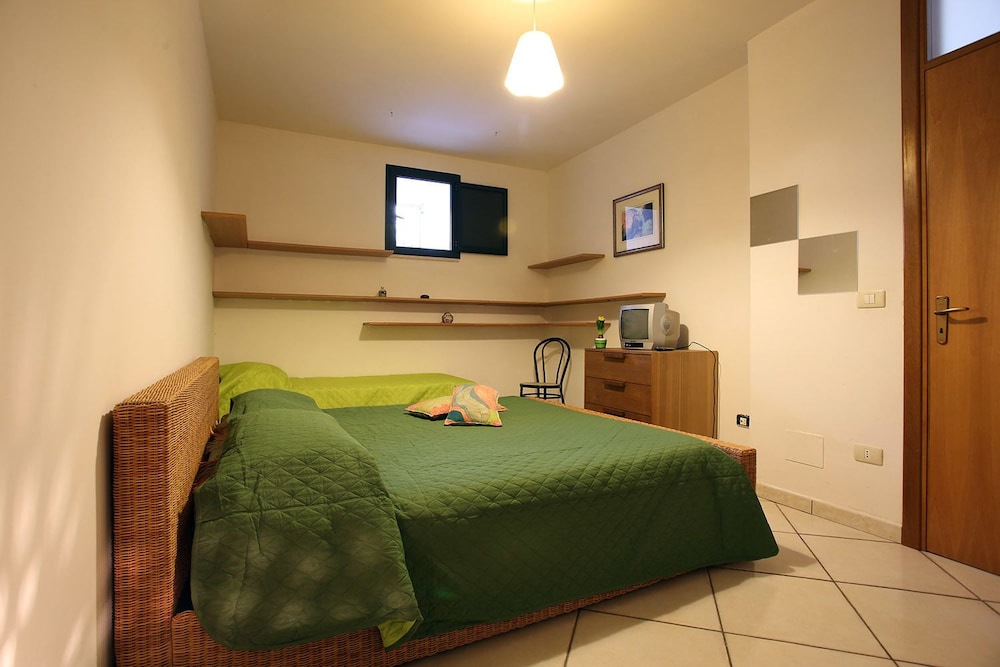 Grand Apartment, 2 Bedrooms, Accessible photo 1