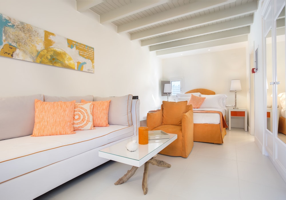 Junior Studio Suite, Partial Sea View photo 2