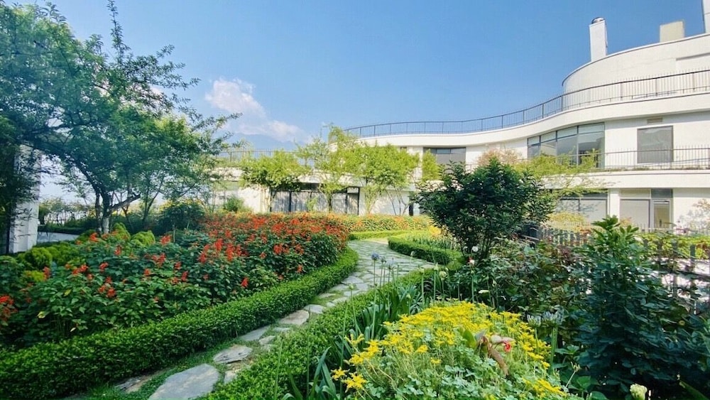 Deluxe Double or Twin Room, Garden View