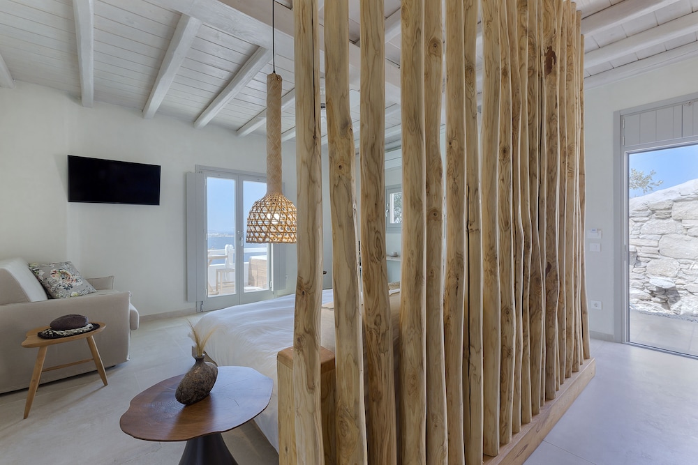 Deluxe Suite, Hot Tub, Sea View (Plus)