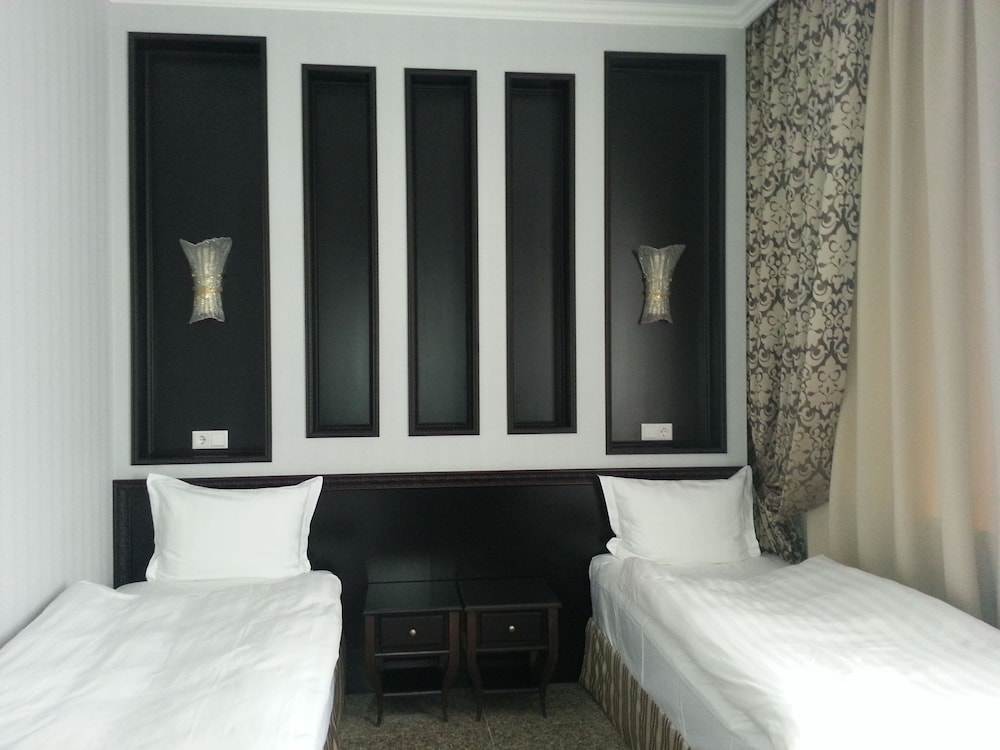 Standard Double or Twin Room photo 1