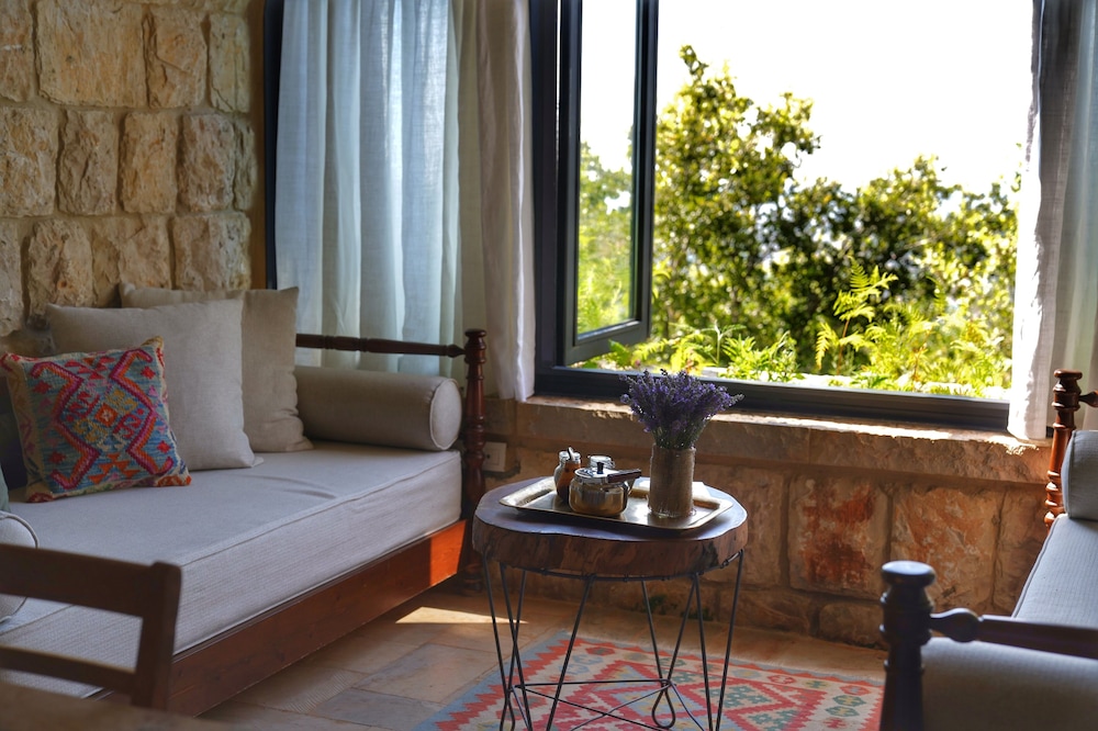 Room (Maisonette) photo 3