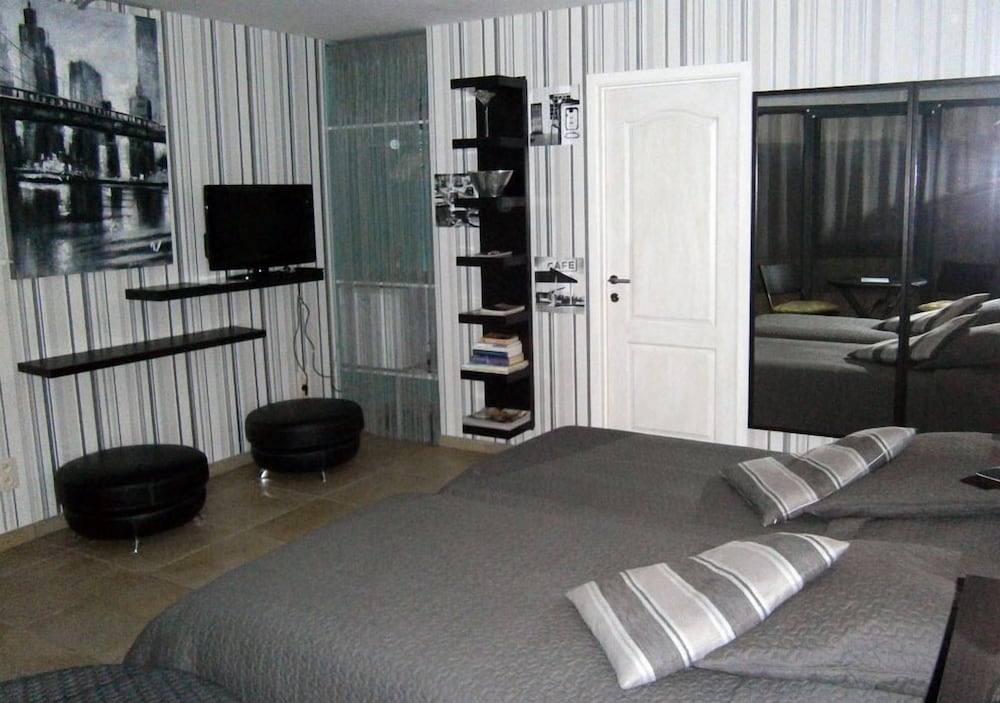 Twin Room (Le 4) photo 2