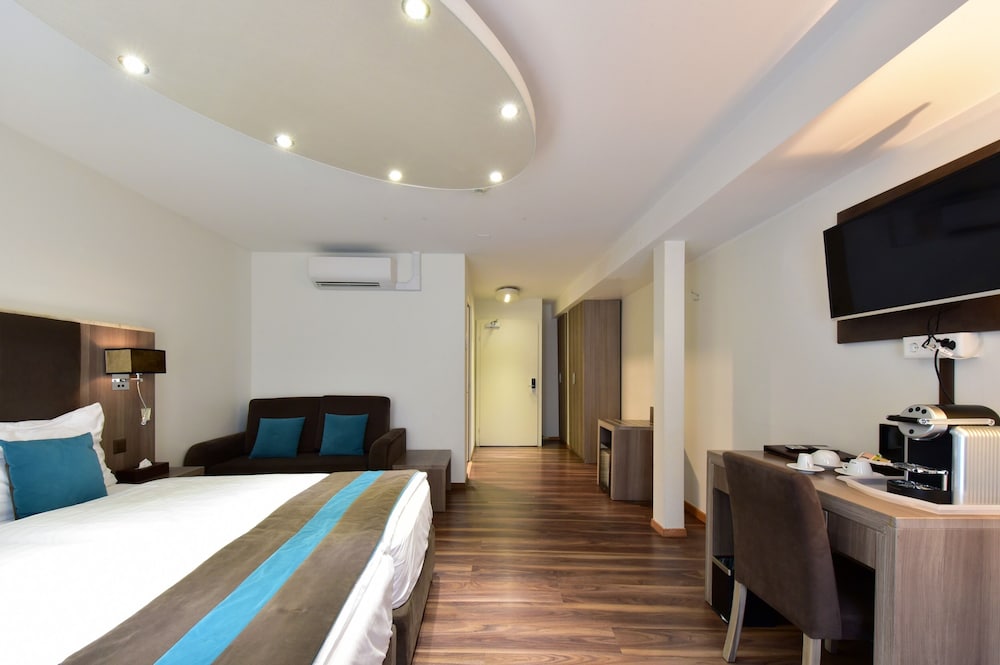 Superior Double or Twin Room, Accessible photo 3