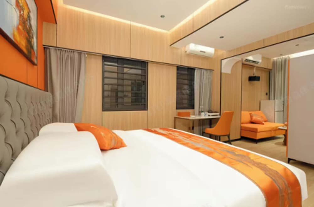 Luxury Suite
