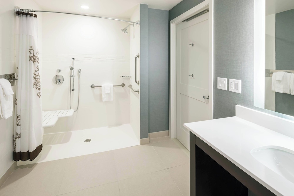 Studio Suite, Multiple Beds (Hearing Accessible) thumbnail 5