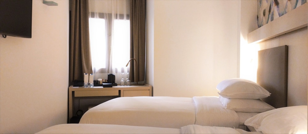 Basic Twin Room, 1 Bedroom photo 3