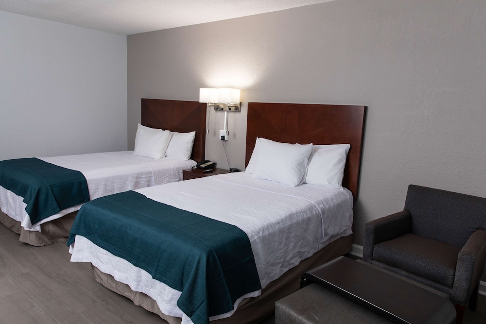 Standard Room, 2 Double Beds, Non Smoking, Kitchenette - Photo 5