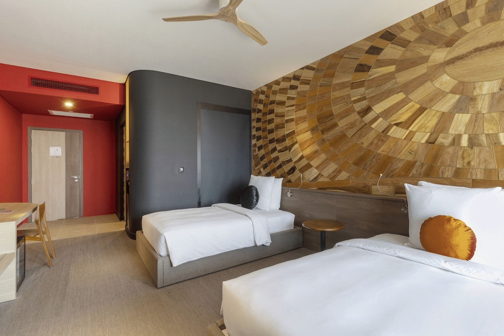 Deluxe Twin Room, City View photo 1