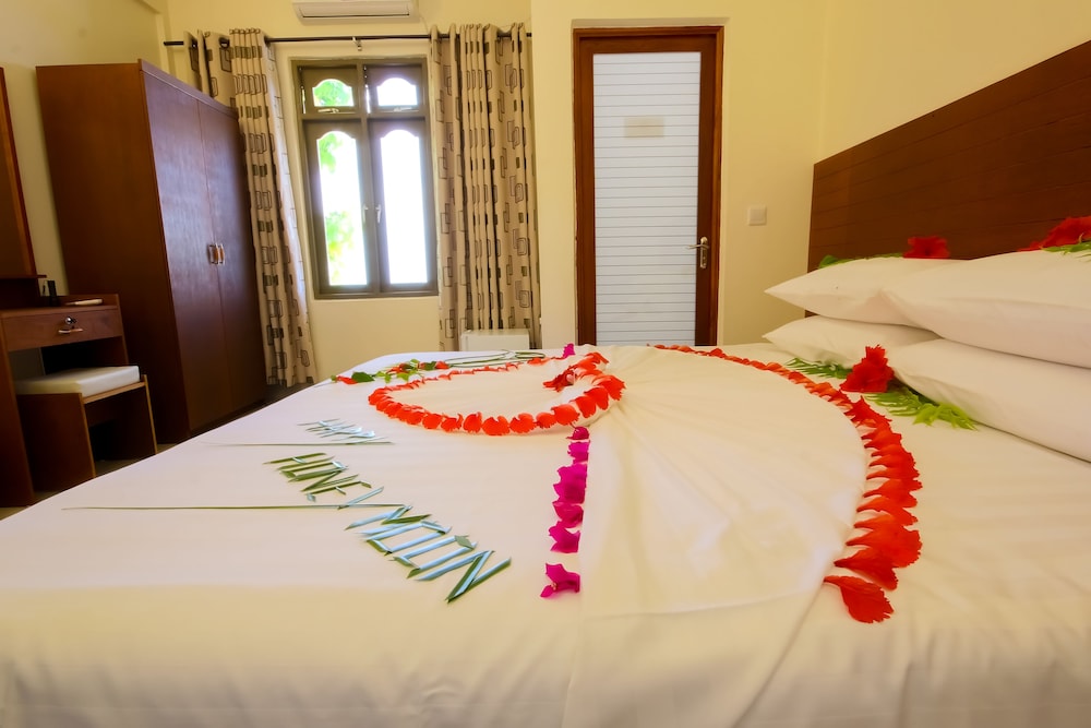 Standard Double or Twin Room, City View photo 3