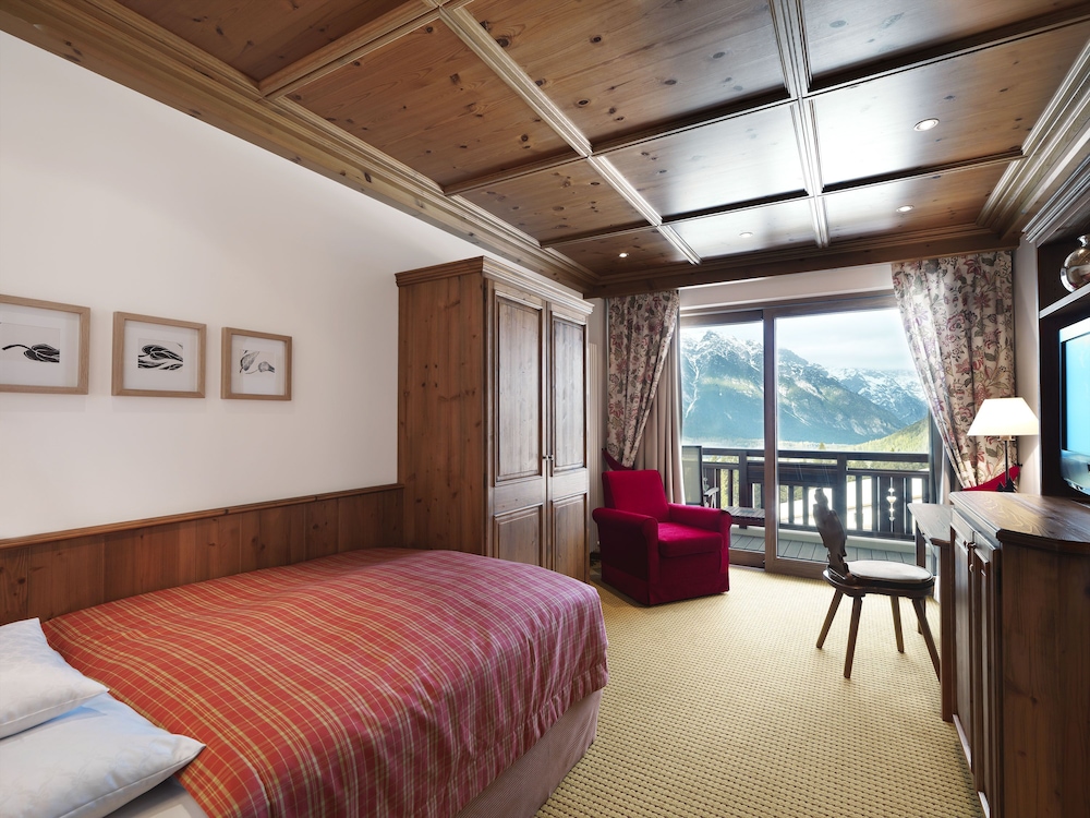 Single Room, 1 Twin Bed, Balcony, Mountain View