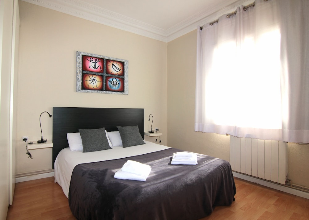Apartment, 3 Bedrooms (1-2) photo 2