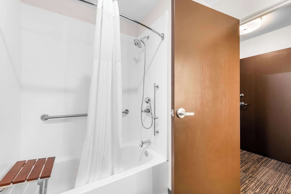Room, 1 Queen Bed, Accessible, Non Smoking - Photo 7