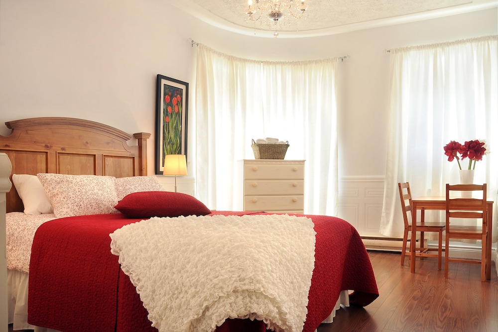 Suite, Private Bathroom (Blanche) photo 1
